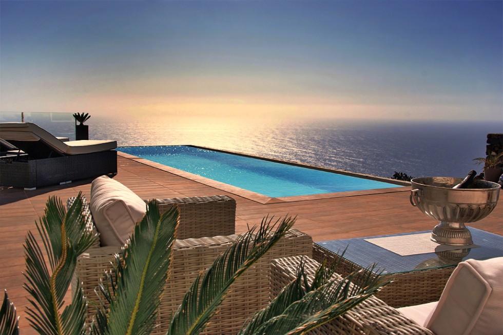 Villa Pura Vida estilo arquitect  nico destacable  piscina  vistas